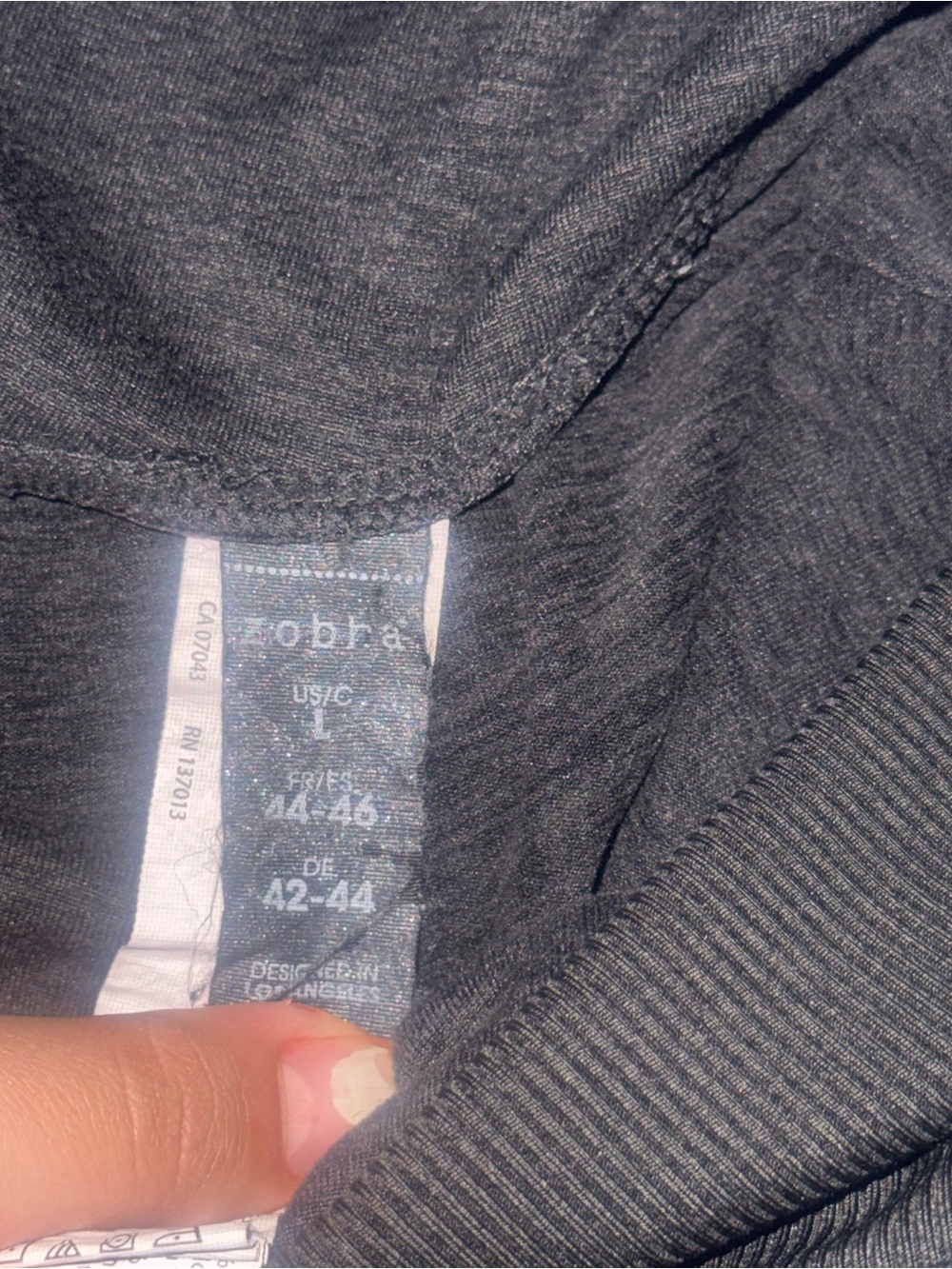women’s athletic shorts with side pockets !!